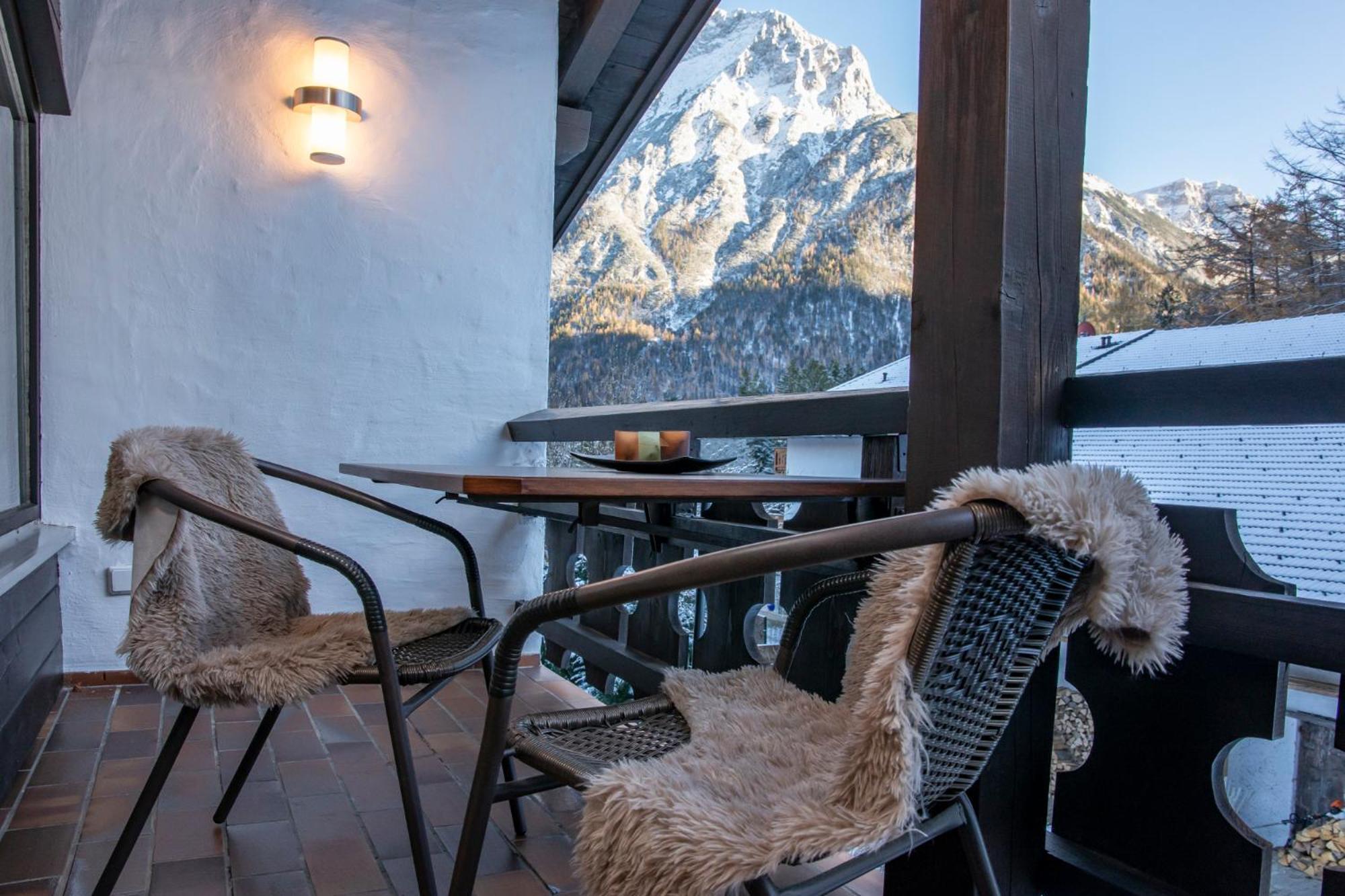 Ferienhaus Zauberberg - Magie Der Alpen - By Loewenherz 米滕瓦尔德 外观 照片