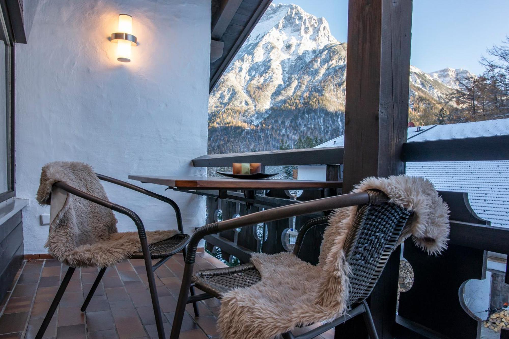 Ferienhaus Zauberberg - Magie Der Alpen - By Loewenherz 米滕瓦尔德 外观 照片