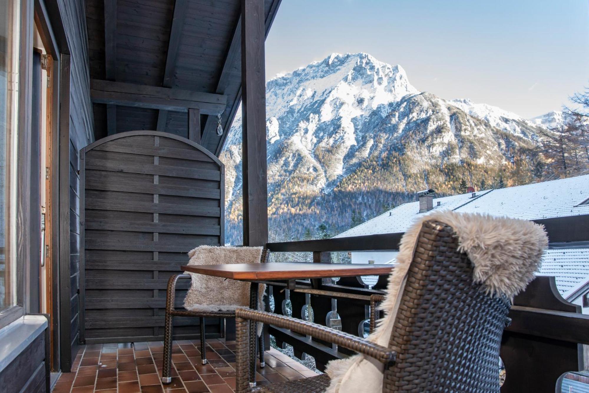 Ferienhaus Zauberberg - Magie Der Alpen - By Loewenherz 米滕瓦尔德 外观 照片